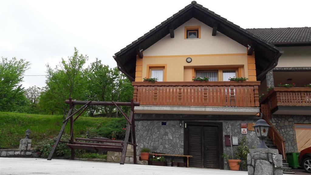 Tourist Farm Skrbina Διαμέρισμα Otočec Εξωτερικό φωτογραφία